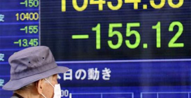 La Bolsa de Tokio cae un 6% en la primera sesión tras el terremoto