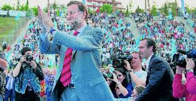 Rajoy alaba la "firmeza" de Bauzá un día antes del mitin de Camps