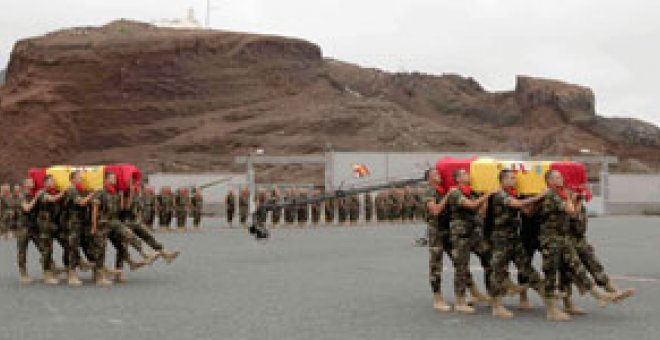 El príncipe preside hoy en Las Palmas el funeral por los dos soldados muertos