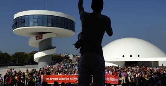 Avilés denuncia el acoso de Cascos al Niemeyer