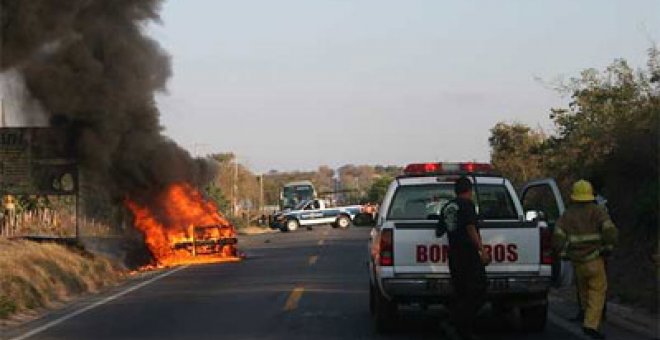 Mueren cuatro policías calcinados en México