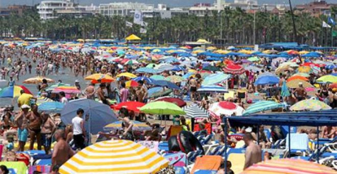 El calor mantiene a raya a diecinueve provincias