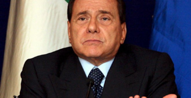 Berlusconi llega al G-8 desgastado por escándalos e incumplimientos