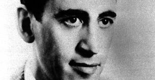 A J. D. Salinger le crecen los enemigos