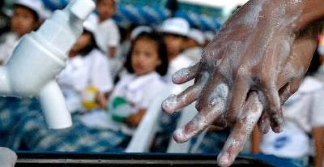 Educación hablará con CCAA, sindicatos, padres y profesores para tratar la gripe A