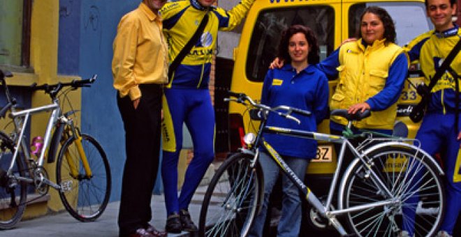 La Luna: mensajeros en bicicleta