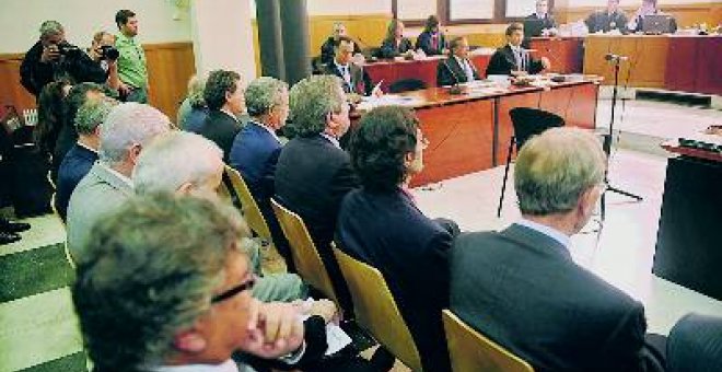 Arranca el macrojuicio por corrupción en Hacienda