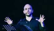 Roberto Saviano se sube al escenario