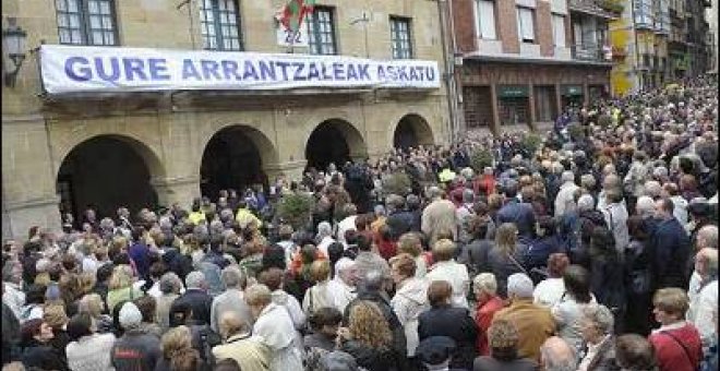 Sirenas del puerto de Bermeo y Baiona para protestar por el secuestro del 'Alakrana'