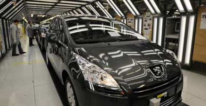 Peugeot estudia convertirse en operador de móviles