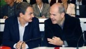 Zapatero cree que el programa del PP es un "monólogo" y el del PSOE dialoga con sociedad