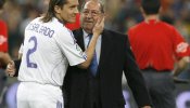 Francisco Gento, homenajeado antes del Trofeo Santiago Bernabéu