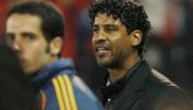 Rijkaard responsabiliza a Ronaldinho de su suplencia