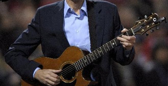 Un James Taylor básico se convierte en "El hombre orquesta"