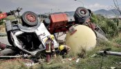 Un camión con ácido clorhídrico vierte 200 litros en Igulada sin heridos