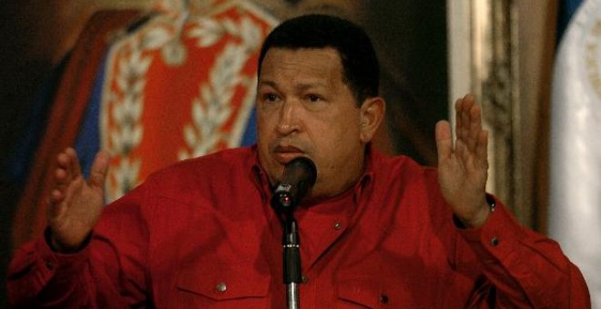 Chávez acusa a Uribe de preparar una "provocación" que puede "prender una guerra"