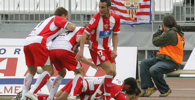 1-0. El Almería mantiene su rumbo hacia la zona alta a costa del Murcia