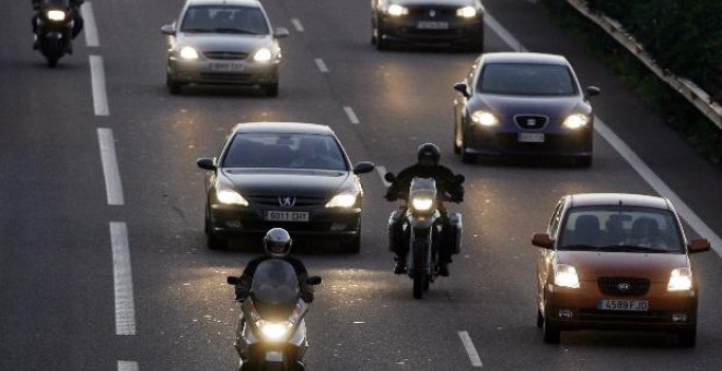 Fallece un hombre de 56 años tras volcar con su motocicleta en la autovía A-31