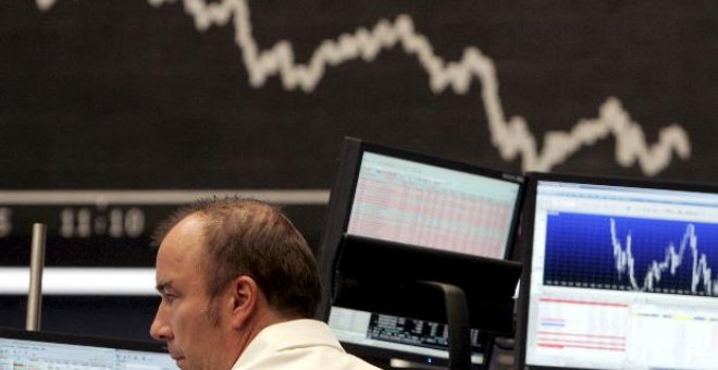 El euro sube a 1,4717 dólares a media jornada