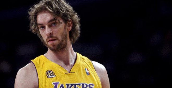 Gasol se tuerce el tobillo izquierdo y abandonó el partido