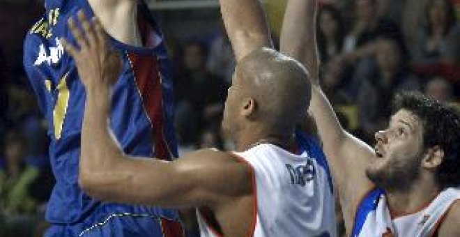 74-64. El Barça sufre ante un combativo Menorca