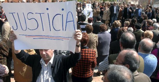 500 concentrados protestan por la absolución de un miembro del Grapo en el pueblo natal del asesinado