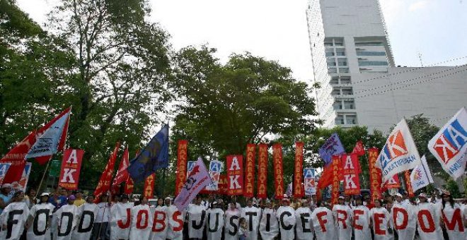 Unas 2.000 personas se manifestaron para pedir subidas de salario