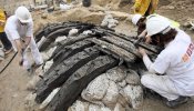 El barco medieval hallado en Barcelona se desmonta para su traslado y restauración