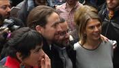 Pablo Iglesias se da un baño de multitudes en Sevilla