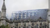 Espectacular incendio en la basílica de Saint Donatien en Nantes