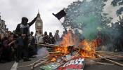 Miles de personas protestan en Londres contra las políticas de austeridad de Cameron