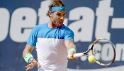 Nadal recupera solidez, susto incluido