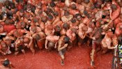 La Tomatina de Buñol celebra su 70 aniversario con 150 toneladas de tomates