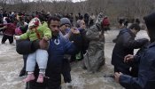 Decenas de periodistas detenidos en Macedonia al seguir a los refugiados