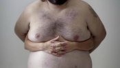 Una campaña contra el cáncer de mama utiliza las tetas de un hombre para evitar su censura