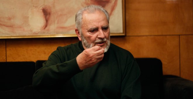 Julio Anguita sigue en estado "crítico" en la UCI "pendiente de evolución"