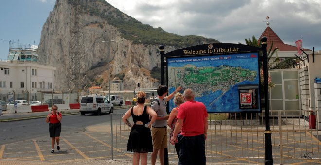 El Ministerio de Exteriores británico actualiza sus recomendaciones y desaconseja viajar a las islas Canarias y Baleares