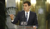 Rivera pide a Sánchez que reflexione y no se desentienda de España