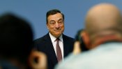 Draghi mantiene invariable el programa de compra de bonos, aunque admite que prepara cambios