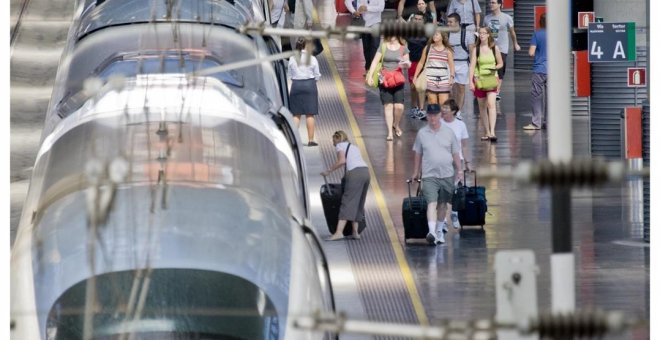 Renfe cancela 105 trenes AVE y Larga Distancia por la huelga del 8 de marzo