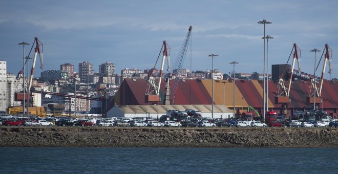 Los estibadores mantienen la huelga y dejan en suspenso la negociación con la patronal