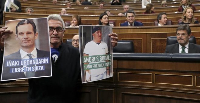 Pastor y Cañamero hablan de forma "cordial" sobre el decoro en el Congreso