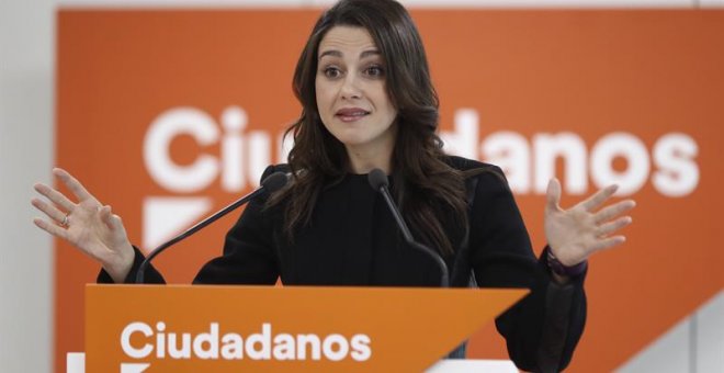 Arrimadas arrasa en las primarias de C's para la Generalitat, en las que sólo han votado 825 personas