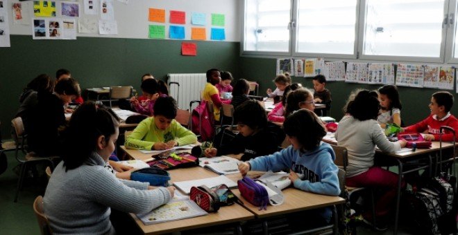 El desplome de la natalidad cerrará más de 30.000 aulas en una década