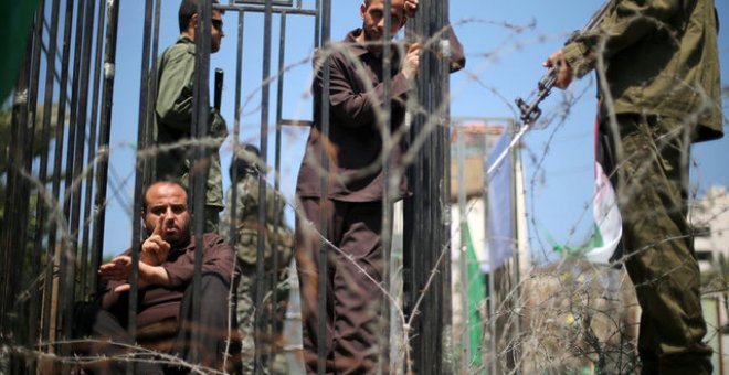 Israel no va a negociar con cientos de prisioneros palestinos en huelga de hambre