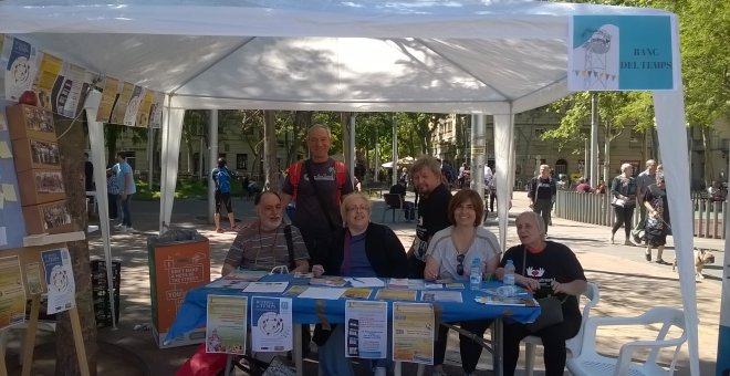 Els Bancs del temps, una eina més viva que mai