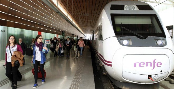 Paros en Renfe y Adif y de vigilantes en Barajas en plenas fiestas navideñas