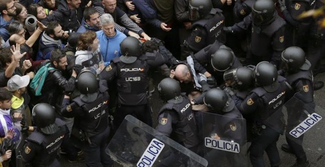 El 90% vota "sí" a la independencia, según el Govern, con un balance de 893 heridos