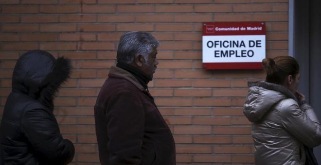 El paro baja en 4.253 personas, el menor recorte en un julio desde 2008