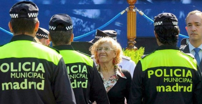 El juez decidirá este martes si continúa la causa contra los tres policías municipales del chat contra Carmena